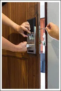 Expert Emergency Locksmith  888-805-7044 - service-02